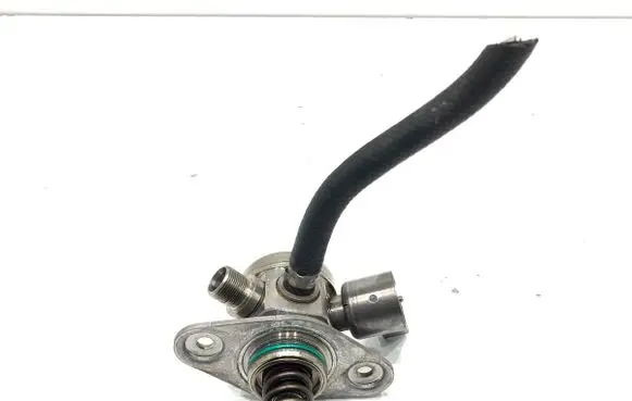 Mercedes-Benz A W176 Fuel injection high pressure pump A2700700501