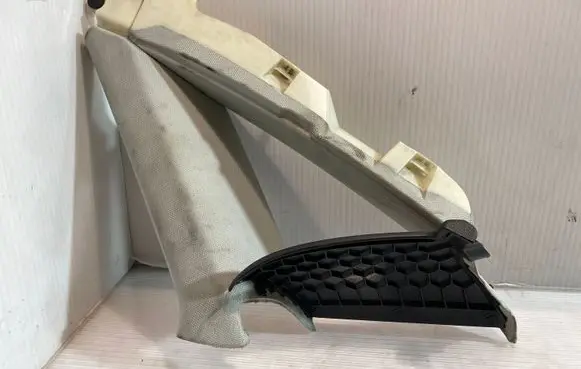 (C) pillar trim