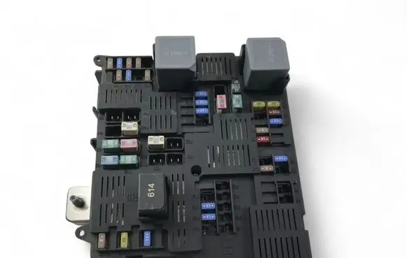 Volvo XC60 Fuse module 32212297