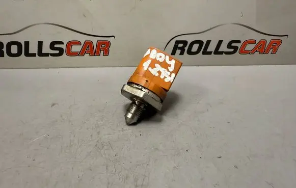 Volkswagen Caddy Fuel pressure sensor 06J906051D 5501002048 0261545051
