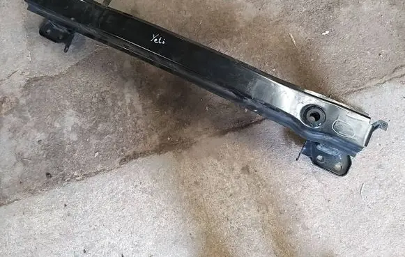 Skoda Yeti (5L) Front bumper cross member 5L0807109B