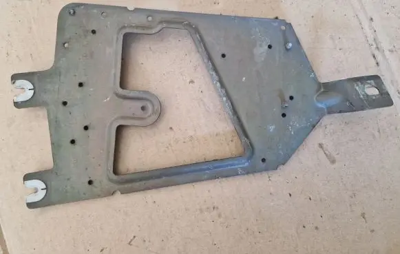 Volkswagen PASSAT B3 Engine control unit holder 357906324 357906329