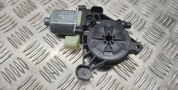 Porsche Macan (95B) Rear door window regulator motor 5Q0959801A