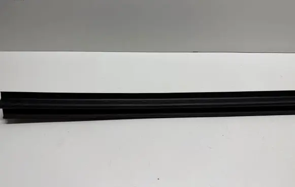 Ford Mustang VI Rubber seal front coupe door window FR3B6321435AG