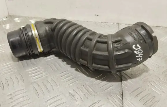 Maserati Quattroporte Intercooler hose/pipe 670003848