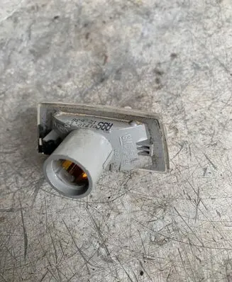 Opel Adam Front fender indicator light 13497989