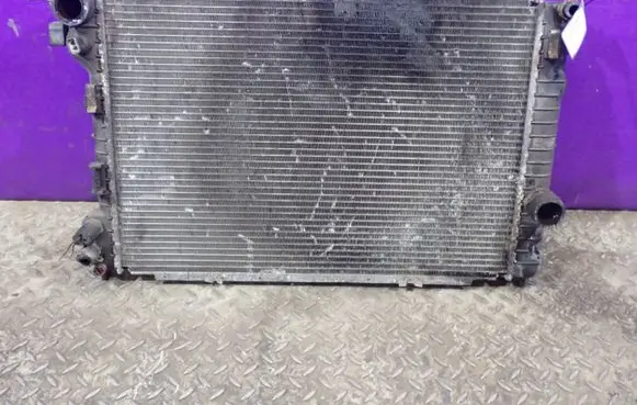 Opel Omega B2 Coolant radiator