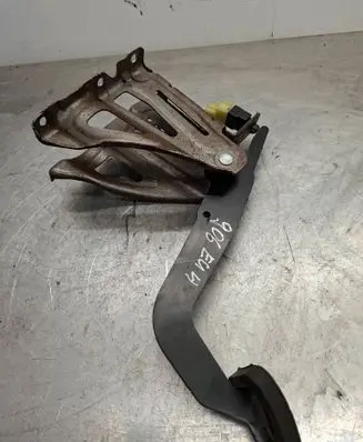 Mercedes-Benz Sprinter W906 Brake pedal A9062901101