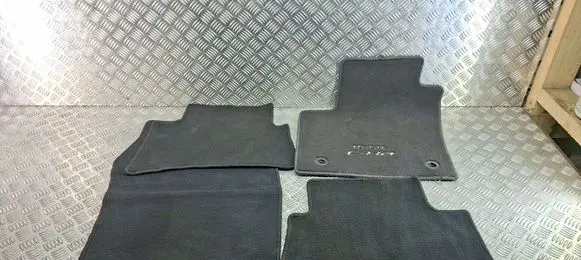 Toyota C-HR I Car floor mat set