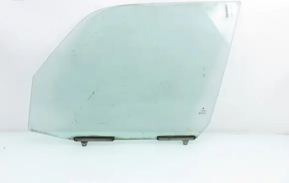 Mitsubishi Pajero Pinin Front door window glass four-door 