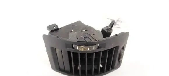 Skoda Octavia Mk2 (1Z) Dash center air vent grill