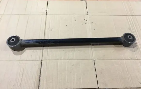 Toyota Land Cruiser (J200) Rear control arm