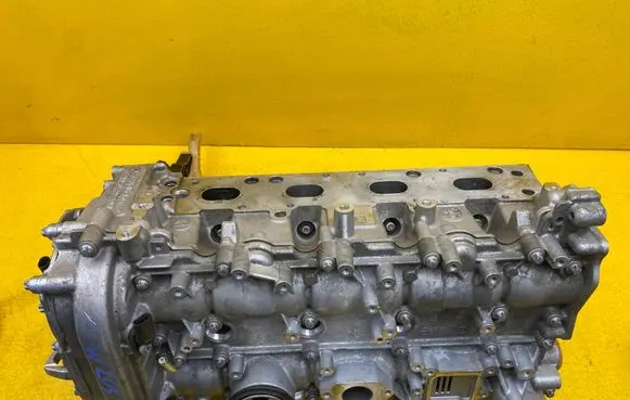 Mercedes-Benz C W205 Engine head R274016 R2740160100 A2740106900