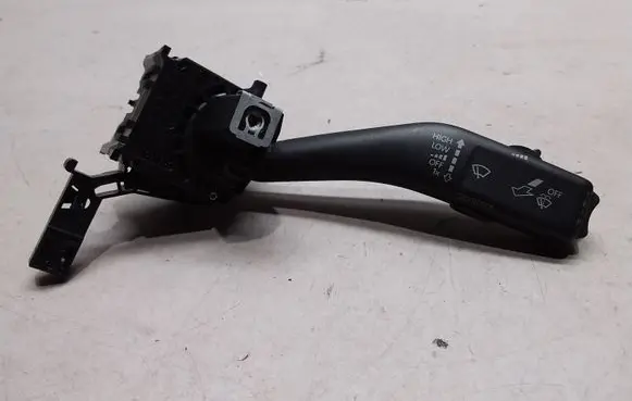 Skoda Octavia Mk2 (1Z) Wiper control stalk 1K0953519L