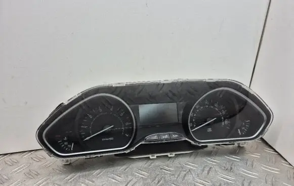 Peugeot 208 Speedometer (instrument cluster) 9813849080