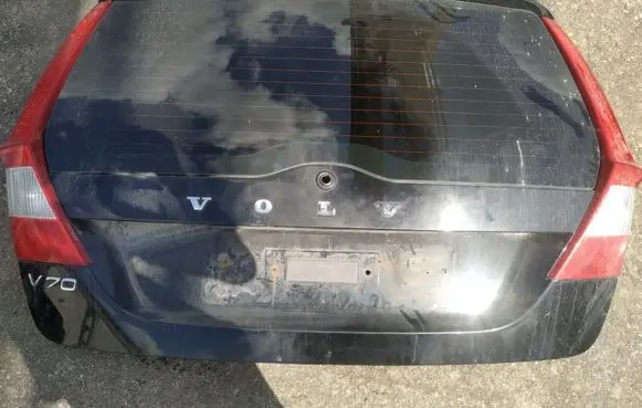 Volvo V70 Tailgate/trunk/boot lid juodas
