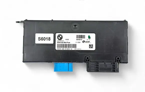 BMW 5 F10 F11 Gateway control module 9243212 61359243212