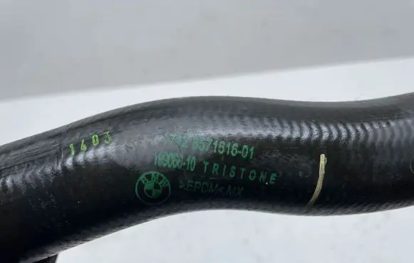 BMW X3 F25 Engine coolant pipe/hose 19906610 8571616