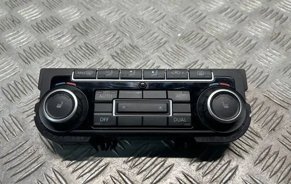 Volkswagen Golf VI Climate control unit 5K0907044BD