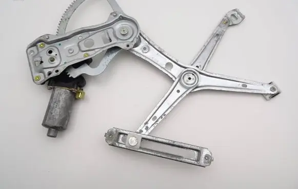 Mercedes-Benz E W210 Front door window regulator with motor 0130821671