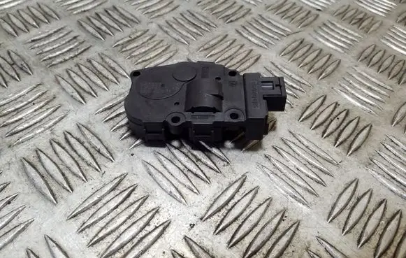 BMW X1 E84 Air flap motor/actuator EFB332 CZ1139300711