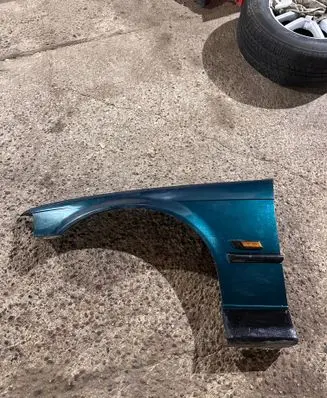 BMW 3 E36 Fender 8215271