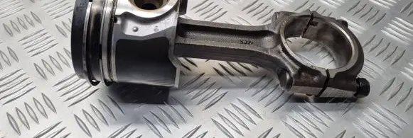 KIA Carnival Piston with connecting rod