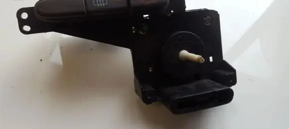 Toyota Yaris Hazard light switch 758294