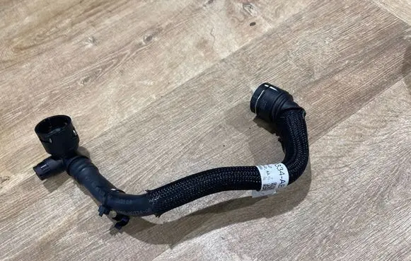 Land Rover Evoque II Engine coolant pipe/hose L8D28D334AB