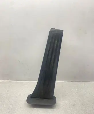 Accelerator throttle pedal
