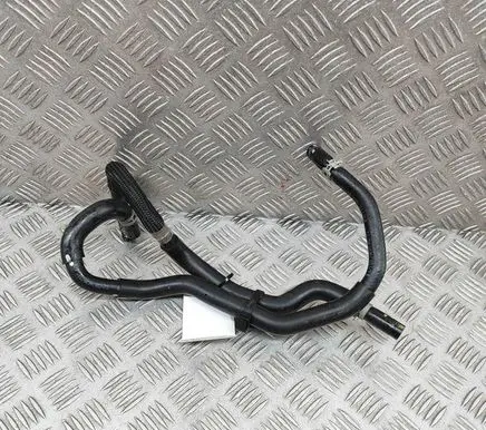 Engine coolant pipe/hose