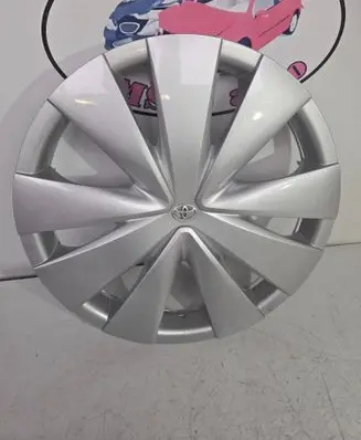 Toyota Aygo AB10 R14 wheel hub/cap/trim 426020H100