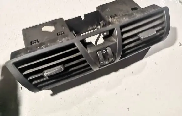 Fiat Stilo Dash center air vent grill 735269789 ls347801