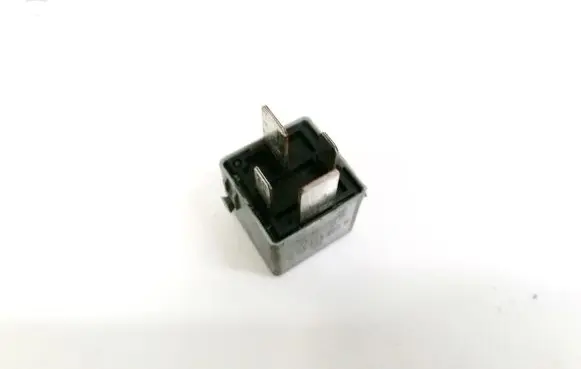 Mercedes-Benz R W251 Other relay A0025422619 V23134-J52-X361