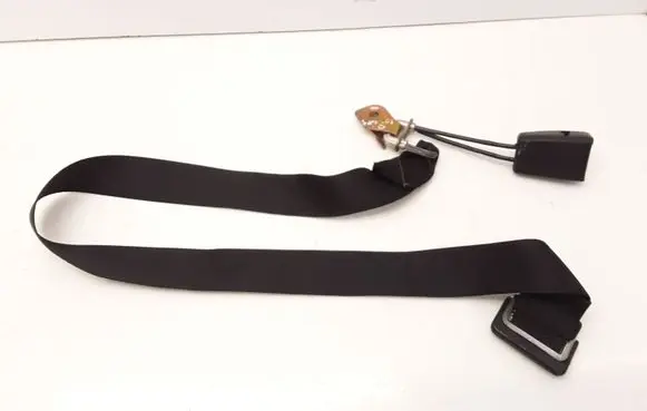 Mercedes-Benz E W124 Rear seatbelt 17551901