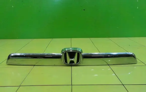 Honda CR-V Rear light center trim bar blend 74890SWWE012C1