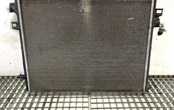 Volvo XC60 Coolant radiator P31684239