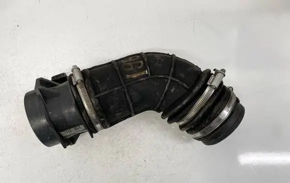 BMW 5 E39 Mass air flow meter 1432355 5WK9605