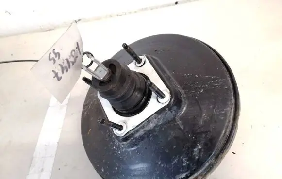 Volvo V50 Brake booster 4n512b195al 4n51-2b195-al