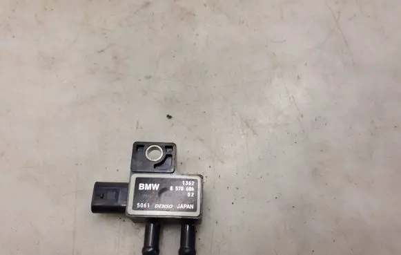 BMW 2 F44 Exhaust gas pressure sensor 8570686 13628570686 1362857068602