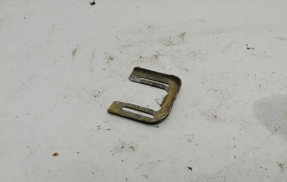 BMW 3 E30 Front door lock loop/hook striker 