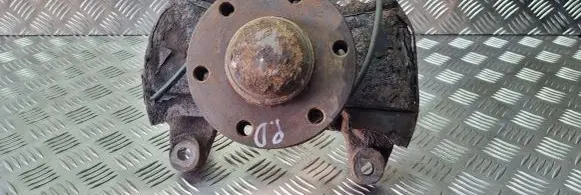 Iveco Daily 35 - 40.10 Front wheel hub spindle knuckle