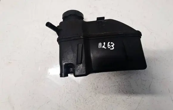 Volvo V70 Power steering fluid tank/reservoir 8649720