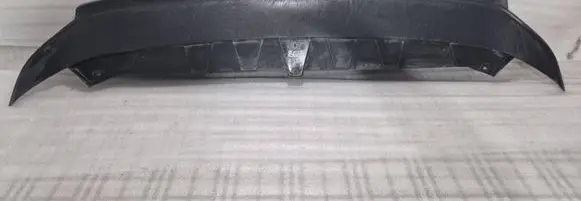Volkswagen PASSAT B7 Front bumper lip 