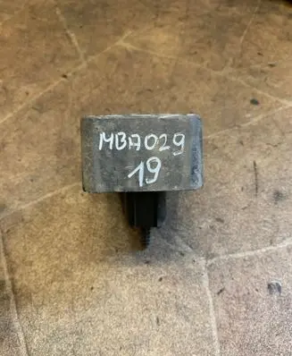 Mercedes-Benz C W204 Jacking socket point A2046900009