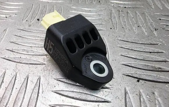 Toyota Yaris Airbag deployment crash/impact sensor 898310D130