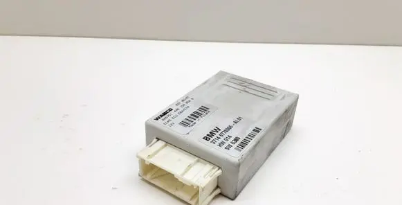 BMW X5 E70 Air suspension control unit module (rear) 6778966 37146778966
