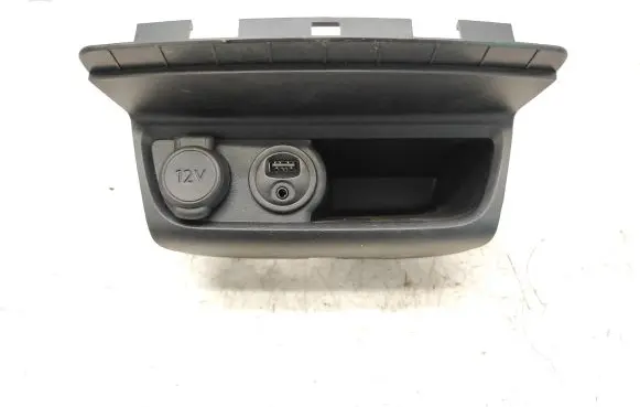 Peugeot 2008 I AUX in-socket connector 9674655277
