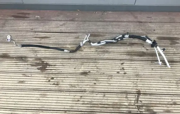 Audi A4 S4 B6 8E 8H Air conditioning (A/C) pipe/hose 8E1260712Q