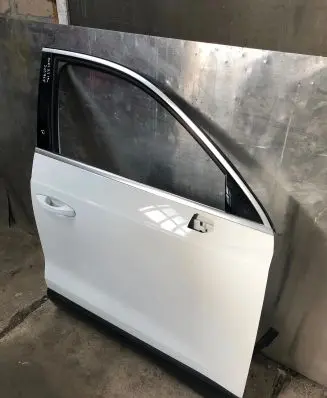 Audi Q3 F3 Front door